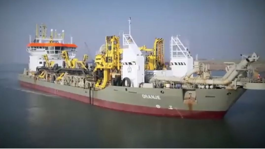 ⁣Hyper Dredger in China